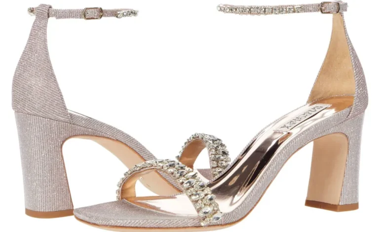 Add Some Sparkle to Your Holiday Wardrobe With 16 Glittering Accessories - People & Society
